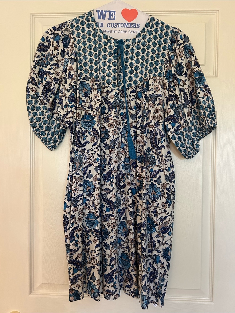 Blue Floral Puff-Sleeve Women's Dress Knox Rose. Smoke free home.